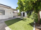 https://images.listonce.com.au/custom/160x/listings/10-melrose-street-newport-vic-3015/755/01203755_img_12.jpg?cZXDwnxG_eA