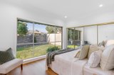 https://images.listonce.com.au/custom/160x/listings/10-montana-avenue-mulgrave-vic-3170/098/01599098_img_07.jpg?AEaUOqeW9Ik