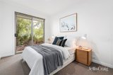 https://images.listonce.com.au/custom/160x/listings/10-narooma-place-port-melbourne-vic-3207/040/01876040_img_09.jpg?NTPKmFS7njo