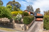 https://images.listonce.com.au/custom/160x/listings/10-nevern-court-diamond-creek-vic-3089/363/01604363_img_01.jpg?lBGQNyCm_nY