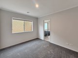 https://images.listonce.com.au/custom/160x/listings/10-newland-drive-armstrong-creek-vic-3217/890/01807890_img_10.jpg?xL9KiuC7KUo