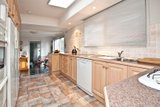 https://images.listonce.com.au/custom/160x/listings/10-newton-grove-glen-waverley-vic-3150/006/01989006_img_01.jpg?hdtrnL2TW2Y