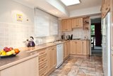 https://images.listonce.com.au/custom/160x/listings/10-newton-grove-glen-waverley-vic-3150/006/01989006_img_03.jpg?bdXCex_aXMQ