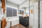 https://images.listonce.com.au/custom/160x/listings/10-nimble-drive-delacombe-vic-3356/133/01737133_img_09.jpg?dP5hKqaEijg