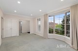 https://images.listonce.com.au/custom/160x/listings/10-oban-way-macleod-vic-3085/820/01971820_img_05.jpg?wHi50JLRba0