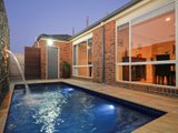 https://images.listonce.com.au/custom/160x/listings/10-paula-way-chirnside-park-vic-3116/472/01871472_img_14.jpg?oykb37saI5o
