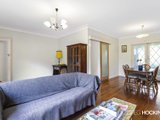 https://images.listonce.com.au/custom/160x/listings/10-pengelly-court-sunshine-vic-3020/614/01203614_img_06.jpg?KG-vFZq8YYg