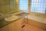 https://images.listonce.com.au/custom/160x/listings/10-prince-edward-avenue-mitcham-vic-3132/921/01752921_img_11.jpg?xPBcTTcsoKY