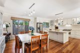 https://images.listonce.com.au/custom/160x/listings/10-purse-street-mount-waverley-vic-3149/924/00490924_img_04.jpg?FOQ9pBIBq5k