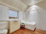 https://images.listonce.com.au/custom/160x/listings/10-ravenswood-avenue-ivanhoe-east-vic-3079/056/00829056_img_07.jpg?__fEB1keVPA