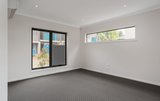 https://images.listonce.com.au/custom/160x/listings/10-recess-concourse-mooroolbark-vic-3138/922/01843922_img_04.jpg?mxk1CV9xNPA