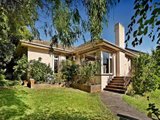 https://images.listonce.com.au/custom/160x/listings/10-riverview-road-balwyn-north-vic-3104/224/01684224_img_01.jpg?iGg0XUKDzfg