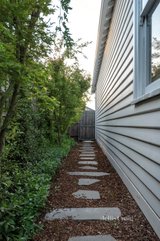 https://images.listonce.com.au/custom/160x/listings/10-rose-street-brunswick-vic-3056/746/01177746_img_11.jpg?fDryqNTuW4I