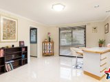 https://images.listonce.com.au/custom/160x/listings/10-royal-avenue-mooroolbark-vic-3138/880/01524880_img_06.jpg?YSwKTaln_1E