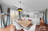 https://images.listonce.com.au/custom/160x/listings/10-saltwater-crescent-maribyrnong-vic-3032/674/01732674_img_07.jpg?aPtwcXkqL6M