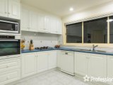 https://images.listonce.com.au/custom/160x/listings/10-sanctuary-court-lilydale-vic-3140/484/01526484_img_05.jpg?pSb4pkw-sNA