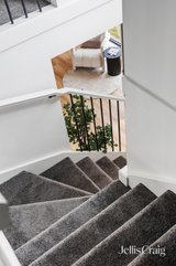 https://images.listonce.com.au/custom/160x/listings/10-shakespeare-grove-heidelberg-heights-vic-3081/221/01933221_img_07.jpg?IBj6QGrX7gY