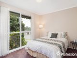 https://images.listonce.com.au/custom/160x/listings/10-sheldon-avenue-mooroolbark-vic-3138/368/01526368_img_08.jpg?qgqmLYFFnWo