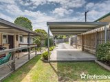 https://images.listonce.com.au/custom/160x/listings/10-sheldon-avenue-mooroolbark-vic-3138/368/01526368_img_13.jpg?0q90qqGpexY