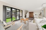 https://images.listonce.com.au/custom/160x/listings/10-showers-avenue-chelsea-vic-3196/750/01882750_img_04.jpg?BhKri1xl53k