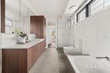 https://images.listonce.com.au/custom/160x/listings/10-showers-avenue-chelsea-vic-3196/750/01882750_img_12.jpg?q8dZcE2bJZY