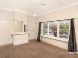 https://images.listonce.com.au/custom/160x/listings/10-steele-street-newport-vic-3015/924/01203924_img_02.jpg?bXRVuj_N6iA