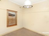 https://images.listonce.com.au/custom/160x/listings/10-steele-street-newport-vic-3015/924/01203924_img_05.jpg?aMhSnT7rypg