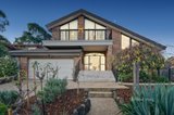 https://images.listonce.com.au/custom/160x/listings/10-stonington-place-ringwood-vic-3134/738/01521738_img_01.jpg?PkTnEA6fOPU