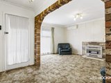 https://images.listonce.com.au/custom/160x/listings/10-swan-court-newport-vic-3015/704/01203704_img_06.jpg?Kgz2H-lDk8A