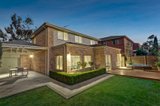 https://images.listonce.com.au/custom/160x/listings/10-tessa-court-mount-waverley-vic-3149/276/00336276_img_10.jpg?TxReL8nuM_E