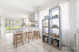 https://images.listonce.com.au/custom/160x/listings/10-ti-tree-crescent-seaford-vic-3198/531/01782531_img_03.jpg?HqemPjIwIaQ