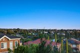 https://images.listonce.com.au/custom/160x/listings/10-tulloch-grove-glen-waverley-vic-3150/475/01937475_img_13.jpg?woHwECzh-VI
