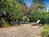 https://images.listonce.com.au/custom/160x/listings/10-view-hill-road-balwyn-north-vic-3104/972/01683972_img_08.jpg?eVndVXTCTGM