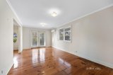 https://images.listonce.com.au/custom/160x/listings/10-vincent-street-daylesford-vic-3460/407/01575407_img_18.jpg?3pqFHqsFZn4