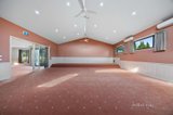 https://images.listonce.com.au/custom/160x/listings/10-vincent-street-daylesford-vic-3460/983/01584983_img_04.jpg?96A1TMC2AJo