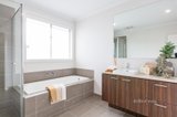 https://images.listonce.com.au/custom/160x/listings/10-wanderer-road-sunbury-vic-3429/397/01585397_img_18.jpg?ZN_UaSM02c8