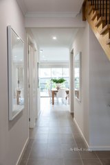 https://images.listonce.com.au/custom/160x/listings/10-wanderer-road-sunbury-vic-3429/397/01585397_img_22.jpg?j-3SmTxYpkQ