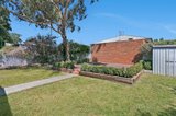 https://images.listonce.com.au/custom/160x/listings/10-yaldwyn-street-east-kyneton-vic-3444/153/01896153_img_08.jpg?VCcRT6ChQK4