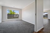 https://images.listonce.com.au/custom/160x/listings/10-yates-street-lucas-vic-3350/249/01595249_img_14.jpg?y33Ny9gYXic