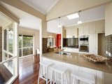 https://images.listonce.com.au/custom/160x/listings/10-yongala-street-balwyn-vic-3103/078/01606078_img_06.jpg?BHWMmYMykeo