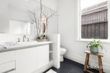 https://images.listonce.com.au/custom/160x/listings/100-addison-street-elwood-vic-3184/060/01936060_img_08.jpg?UcliDVtp-R4