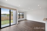https://images.listonce.com.au/custom/160x/listings/100-lacebark-drive-st-helena-vic-3088/843/01837843_img_03.jpg?kGJeol0MdW0