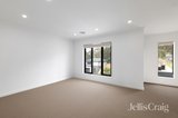 https://images.listonce.com.au/custom/160x/listings/100-lacebark-drive-st-helena-vic-3088/843/01837843_img_07.jpg?UgQIMDptx60