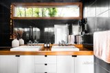 https://images.listonce.com.au/custom/160x/listings/100-perry-street-fairfield-vic-3078/782/01244782_img_15.jpg?oNf8pA0YZuo