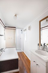 https://images.listonce.com.au/custom/160x/listings/100-rae-street-fitzroy-north-vic-3068/241/01260241_img_08.jpg?kZ4bHOnqv6M