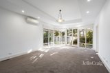 https://images.listonce.com.au/custom/160x/listings/100-the-eyrie-eaglemont-vic-3084/689/01871689_img_04.jpg?3Tq3Kz7VIR8