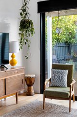 https://images.listonce.com.au/custom/160x/listings/100-thomson-street-northcote-vic-3070/249/01019249_img_07.jpg?ReiDHCoxycw