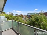 https://images.listonce.com.au/custom/160x/listings/10013-15-hewish-road-croydon-vic-3136/011/01526011_img_10.jpg?KlLDf3cQkxI