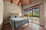 https://images.listonce.com.au/custom/160x/listings/1004-daylesford-malmsbury-road-glenlyon-vic-3461/429/01984429_img_04.jpg?aItmcv94g2o