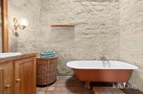 https://images.listonce.com.au/custom/160x/listings/1004-daylesford-malmsbury-road-glenlyon-vic-3461/429/01984429_img_06.jpg?-97FgnlCIQ4